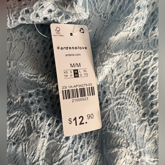 Arden’s Medium Cropped Tank Top - Picture 3 of 3